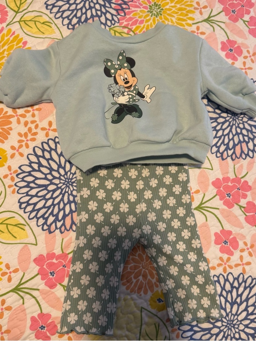 0-3 month Disney Minnie Mouse shamrock outfit